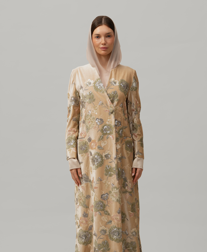 Vogue in Beige